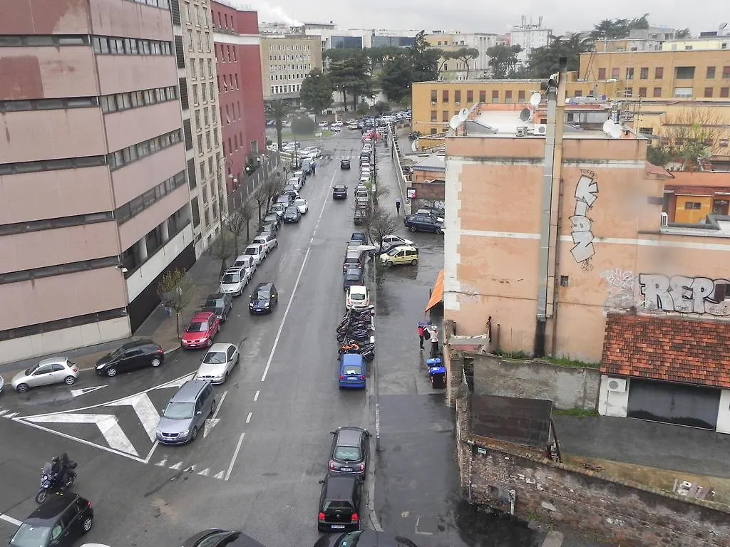 Apartamento Domus Klimt Roma 0*,  Italia